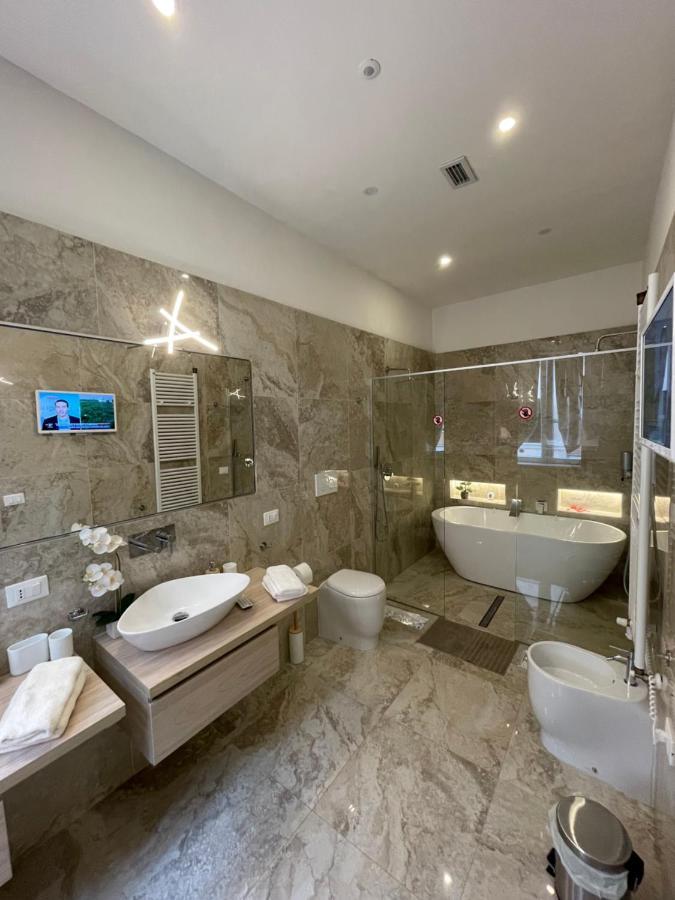 Luxury 3 Al Duomo Di Parma Daire Dış mekan fotoğraf